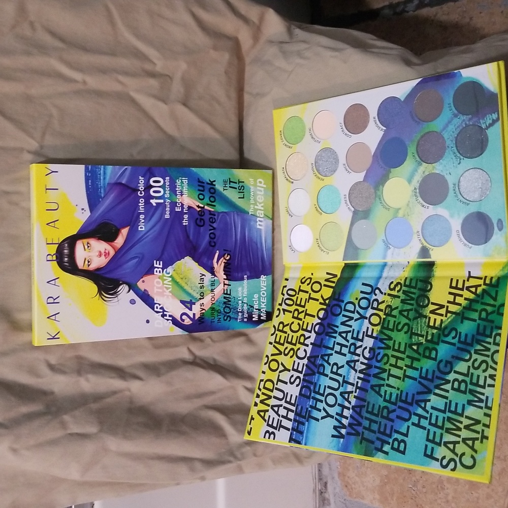 KARA BEAUTY  "Dare to be shocking" eyeshadow palette